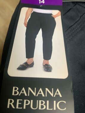 Banana Republic Black Cropped Straight-Leg Women's  BNWT